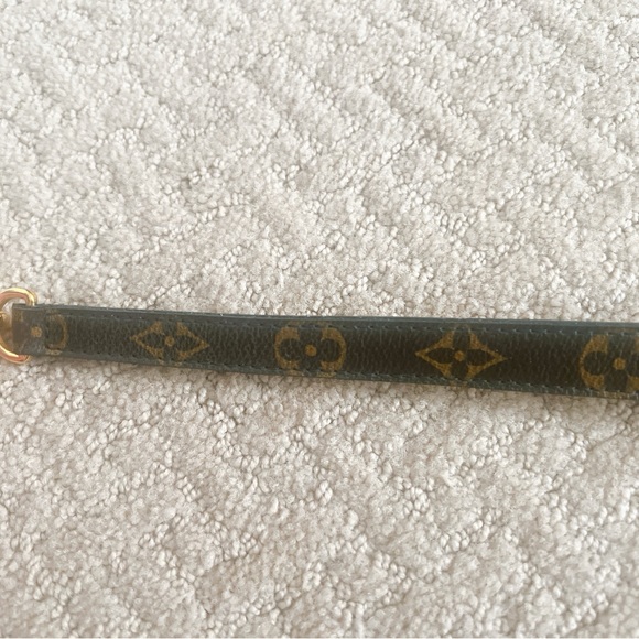 LOUIS VUITTON
Monogram Montaigne BB - Picture 13 of 15